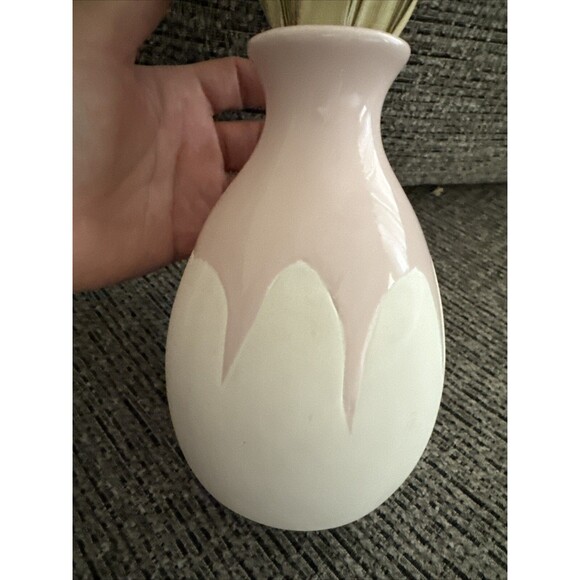 Isaac Mizrahi Art Pottery Vase Floral Arrangement Pink White Home Decor - Picture 6 of 6